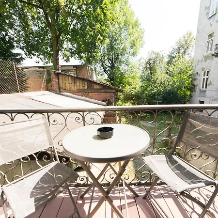 Apartment Huge At Castle *